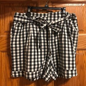 Black and White gingham shorts with belt